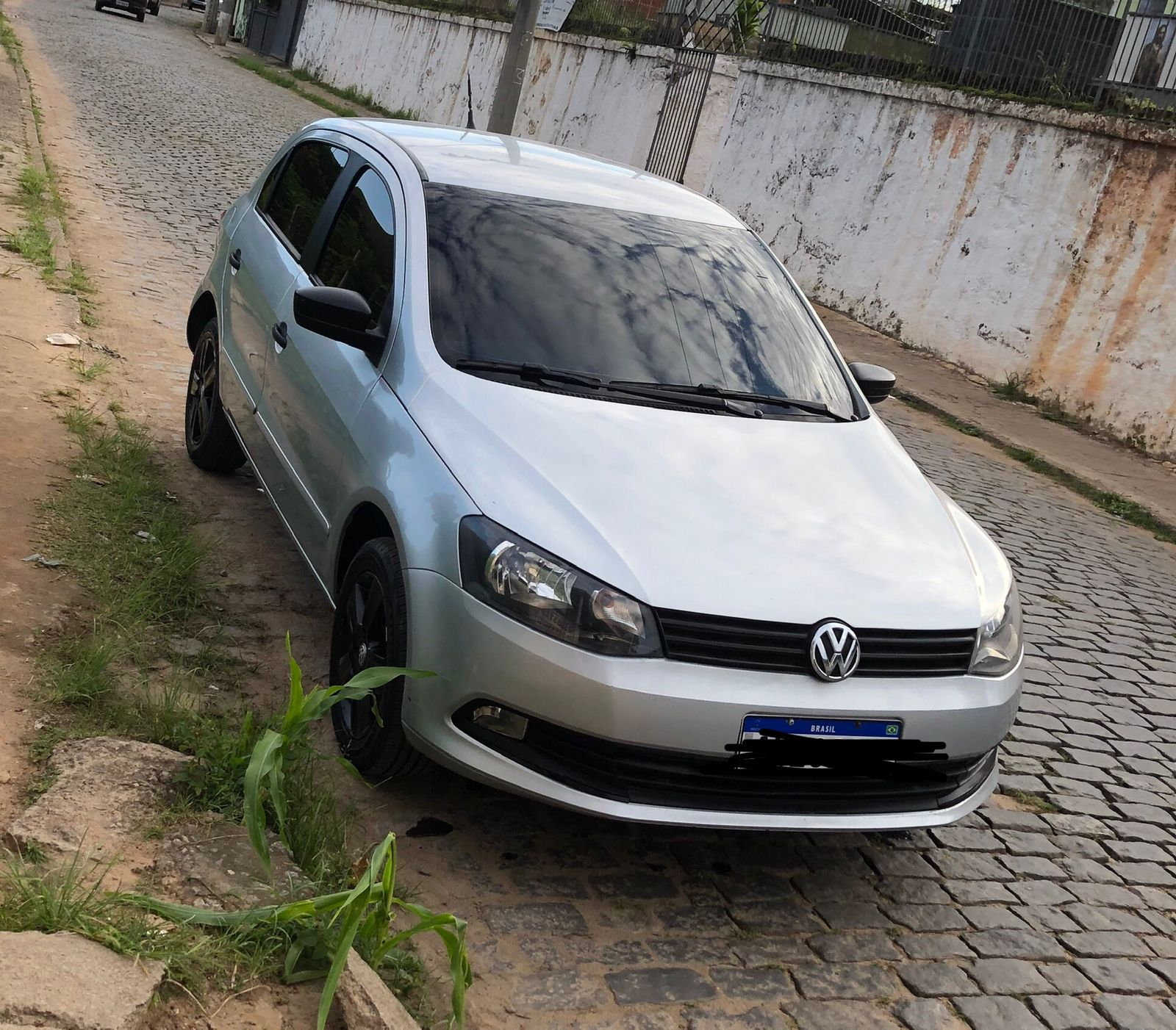 Carro Usado VOLKSWAGEN GOL 1.0 MI 8V FLEX 4P MANUAL G.V - 2013